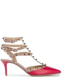 Ярко-розовые кожаные туфли от Valentino Garavani