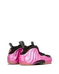 Мужские ярко-розовые кроссовки от Nike