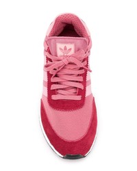 Женские ярко-розовые кроссовки от adidas