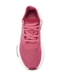 Женские ярко-розовые кроссовки от adidas