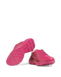 Мужские ярко-розовые кроссовки от Gucci