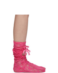 Ярко-розовые кружевные носки с цветочным принтом