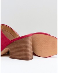Ярко-розовые сабо от Asos