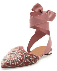 Ярко-розовые туфли на плоской подошве с украшением
