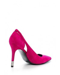 Ярко-розовые туфли от GUESS