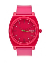 Мужские ярко-розовые часы от Nixon