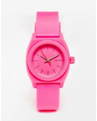 Женские ярко-розовые часы от Nixon