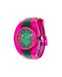 Женские ярко-розовые часы от Gucci
