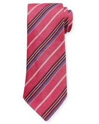Ярко-розовый галстук в вертикальную полоску