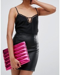 Ярко-розовый клатч от Asos