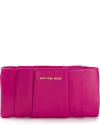 Ярко-розовый кожаный клатч от MICHAEL Michael Kors