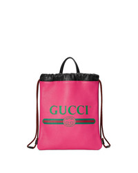 Женский ярко-розовый кожаный рюкзак с принтом от Gucci