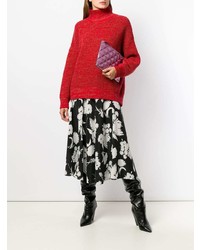 Ярко-розовый кожаный стеганый клатч от Valentino