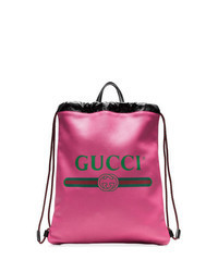 Ярко-розовый рюкзак с принтом